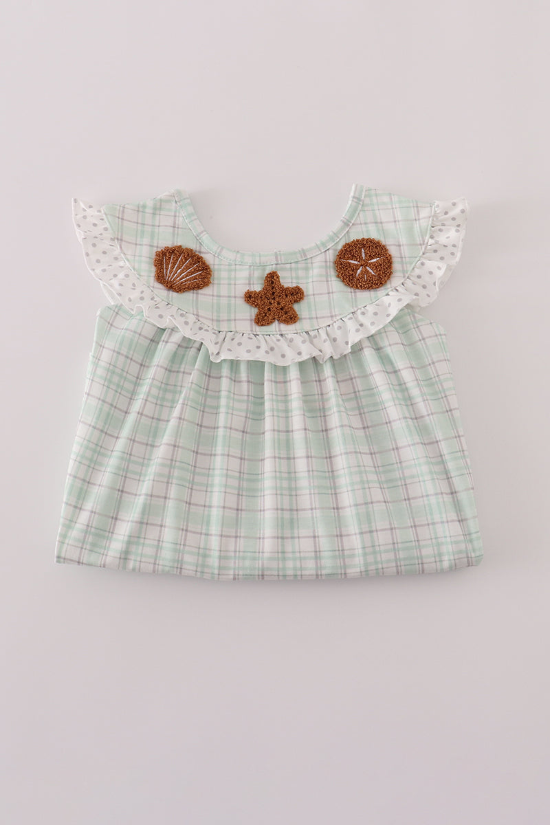 Green plaid sea shell french knot ruffle shorts est