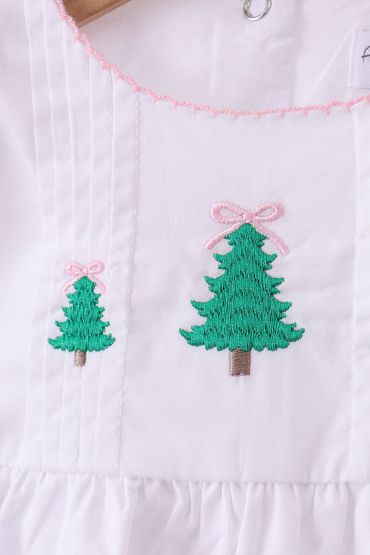 Premium white christmas tree embroidery ruffle bubble